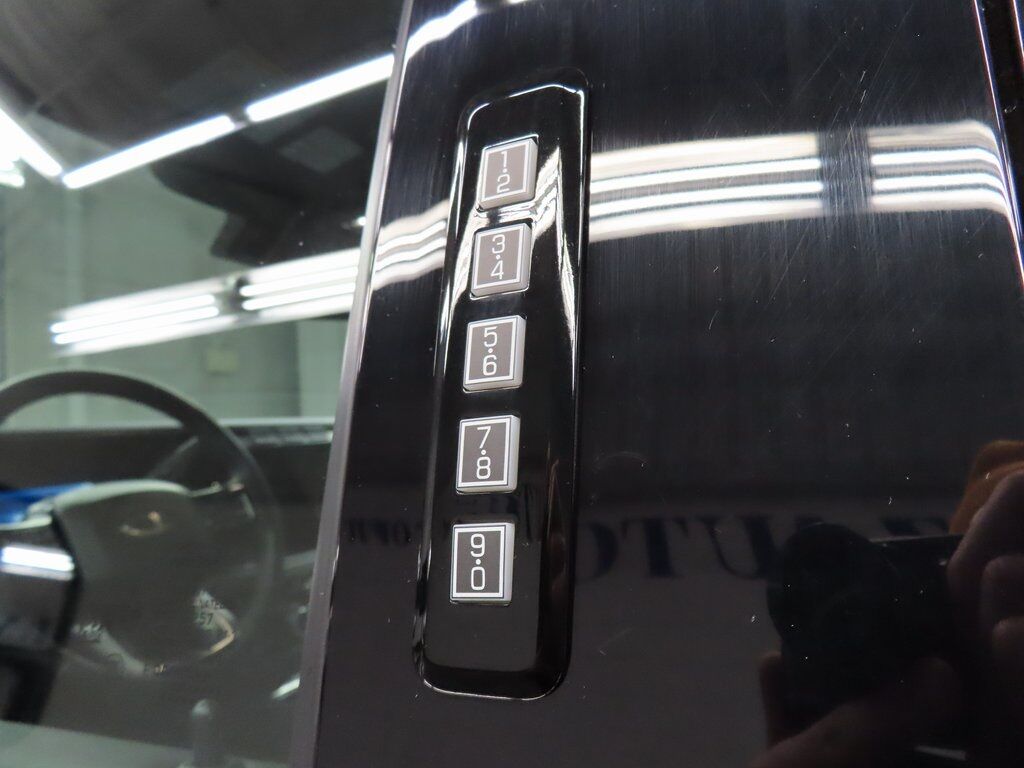 2024 Ford F-250 Super Duty 4x4 Crew Cab Platinum Fond du Lac WI 2024 Ford F-250 Super Duty 4x4 Crew Cab Platinum Fond du Lac WI