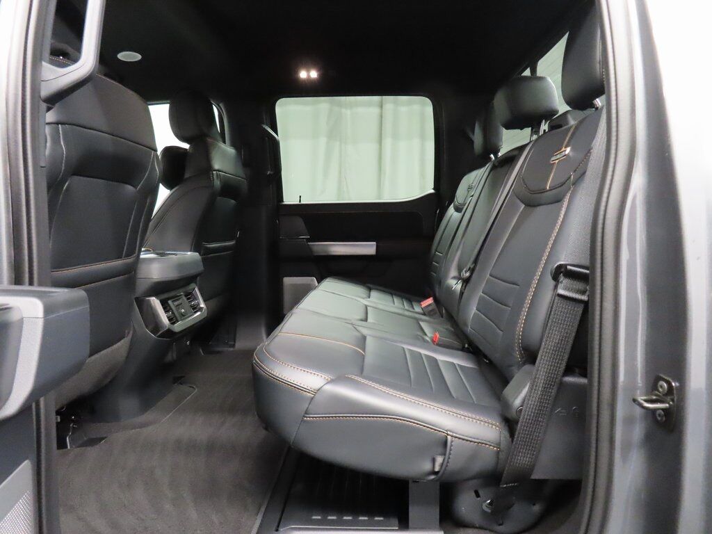 2024 Ford F-250 Super Duty 4x4 Crew Cab Platinum Fond du Lac WI 2024 Ford F-250 Super Duty 4x4 Crew Cab Platinum Fond du Lac WI