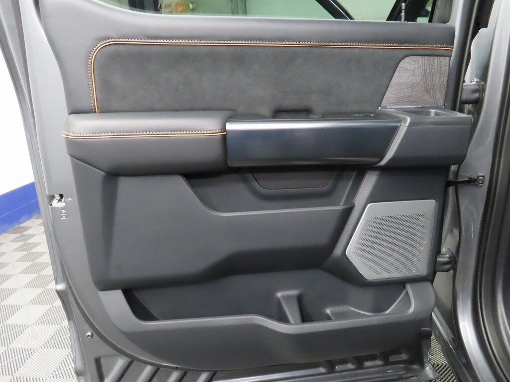 2024 Ford F-250 Super Duty 4x4 Crew Cab Platinum Fond du Lac WI 2024 Ford F-250 Super Duty 4x4 Crew Cab Platinum Fond du Lac WI