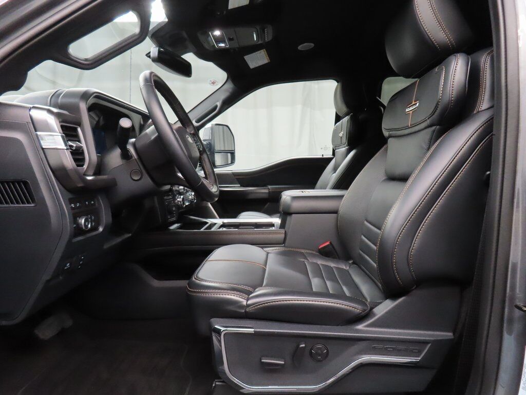 2024 Ford F-250 Super Duty 4x4 Crew Cab Platinum Fond du Lac WI 2024 Ford F-250 Super Duty 4x4 Crew Cab Platinum Fond du Lac WI