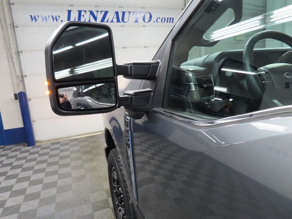 2024 Ford F-250 Super Duty 4x4 Crew Cab Platinum Fond du Lac WI 2024 Ford F-250 Super Duty 4x4 Crew Cab Platinum Fond du Lac WI