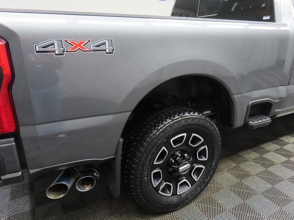 2024 Ford F-250 Super Duty 4x4 Crew Cab Platinum Fond du Lac WI 2024 Ford F-250 Super Duty 4x4 Crew Cab Platinum Fond du Lac WI
