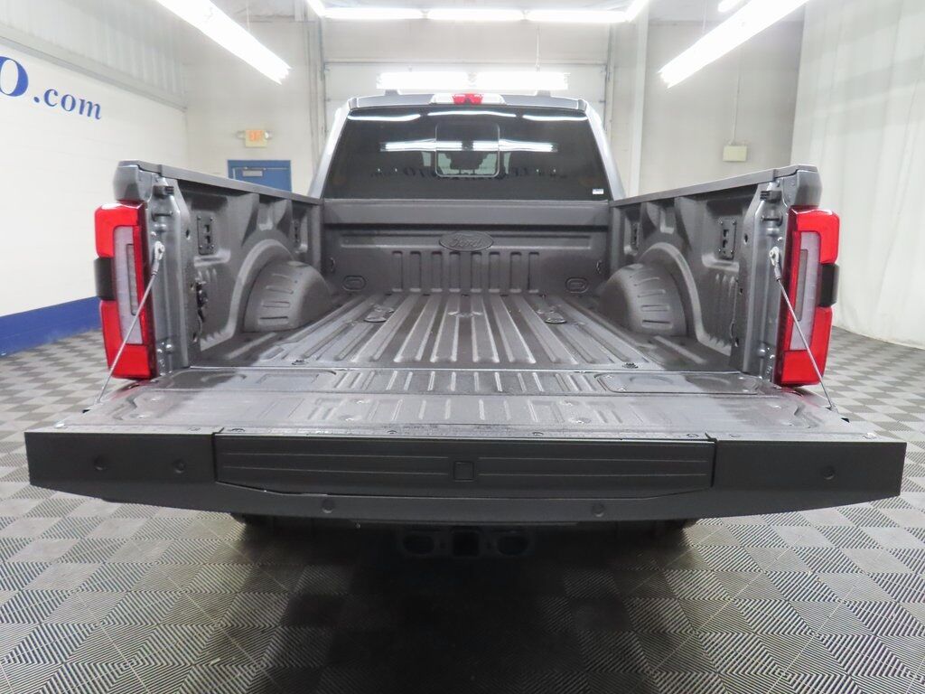 2024 Ford F-250 Super Duty 4x4 Crew Cab Platinum Fond du Lac WI 2024 Ford F-250 Super Duty 4x4 Crew Cab Platinum Fond du Lac WI