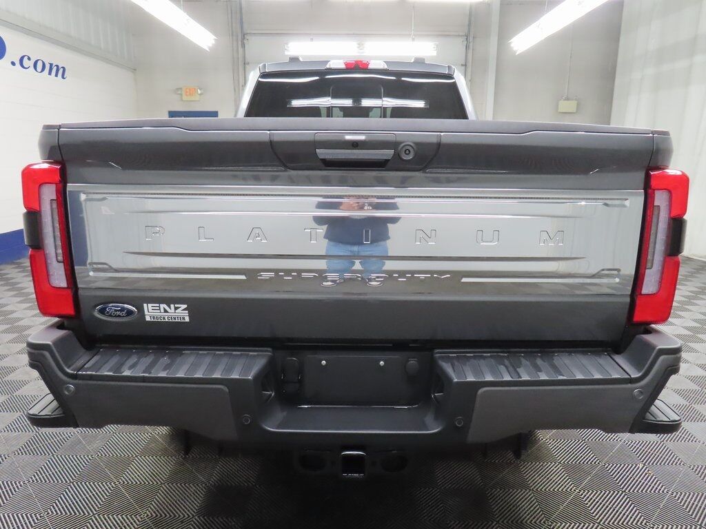 2024 Ford F-250 Super Duty 4x4 Crew Cab Platinum Fond du Lac WI 2024 Ford F-250 Super Duty 4x4 Crew Cab Platinum Fond du Lac WI