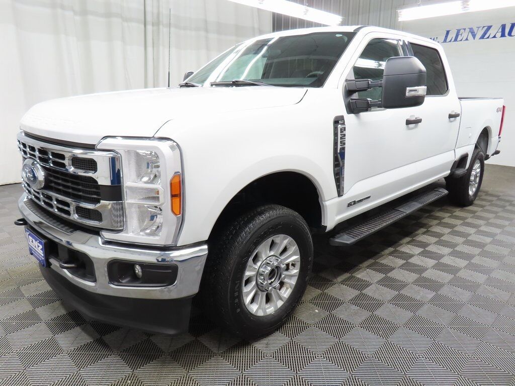 2024 Ford F-250 Super Duty 4x4 Crew Cab XLT Fond du Lac WI 2024 Ford F-250 Super Duty 4x4 Crew Cab XLT Fond du Lac WI