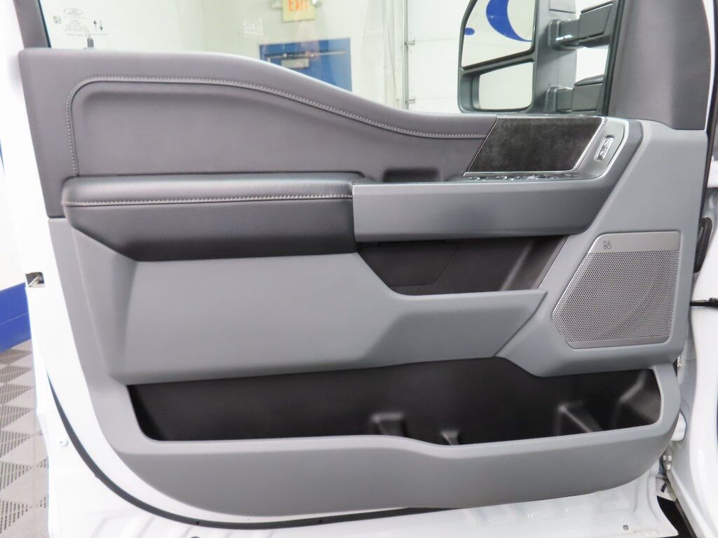 2024 Ford F-250 Super Duty 4x4 Crew Cab XLT Fond du Lac WI 2024 Ford F-250 Super Duty 4x4 Crew Cab XLT Fond du Lac WI