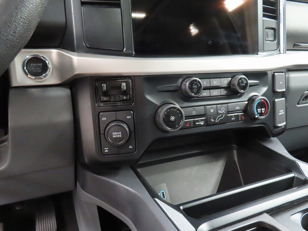 2024 Ford F-250 Super Duty 4x4 Crew Cab XLT Fond du Lac WI 2024 Ford F-250 Super Duty 4x4 Crew Cab XLT Fond du Lac WI