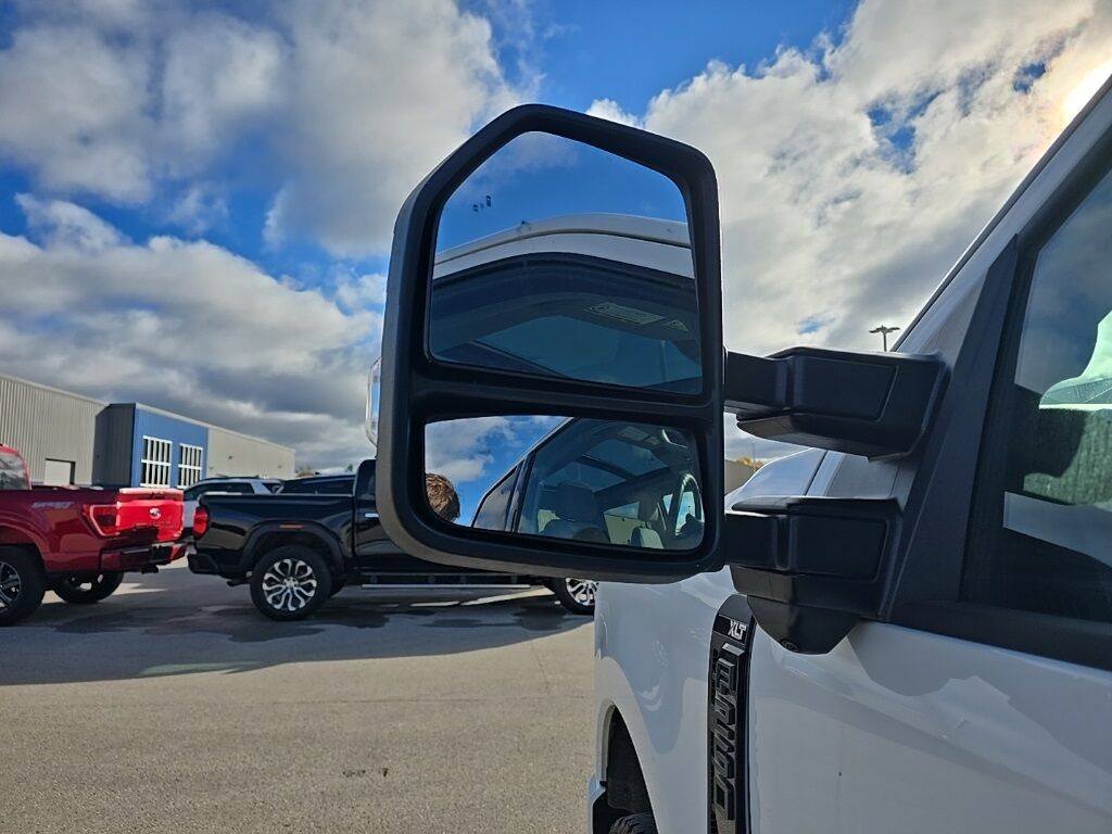 2024 Ford F-250 Super Duty 4x4 Crew Cab XLT Fond du Lac WI 2024 Ford F-250 Super Duty 4x4 Crew Cab XLT Fond du Lac WI