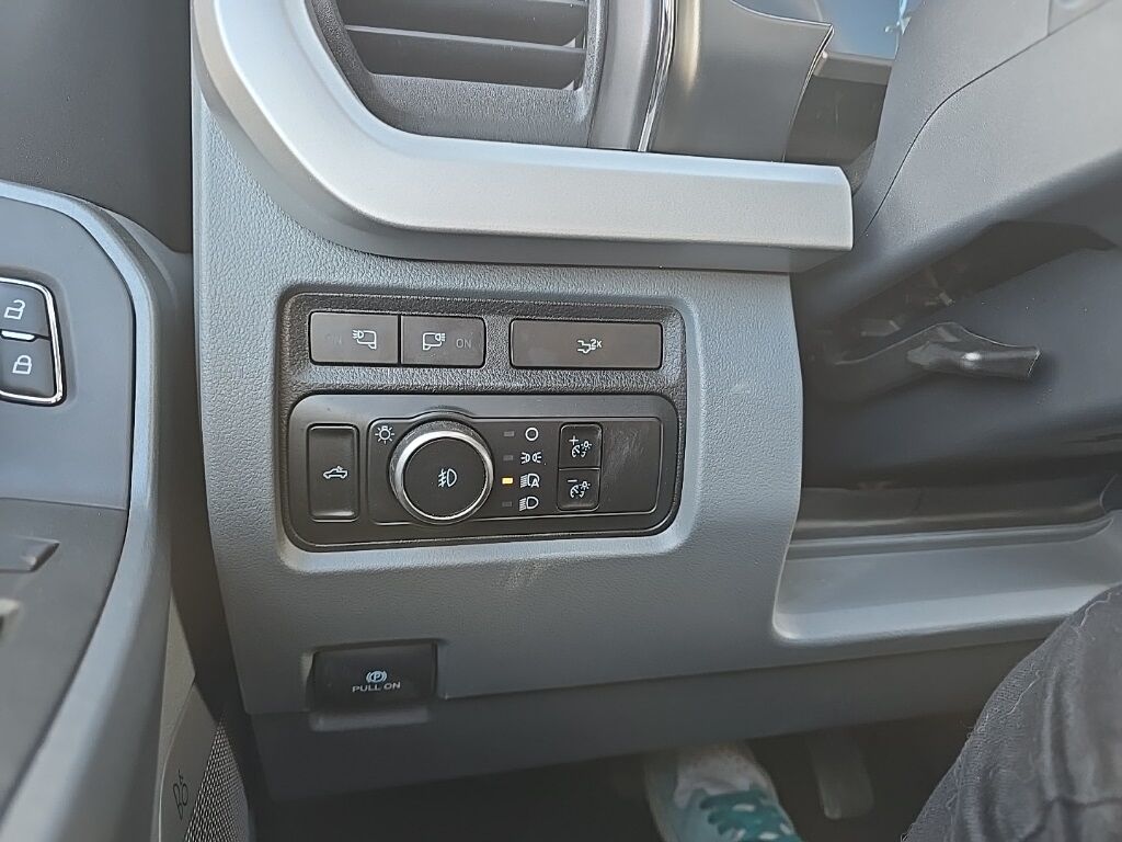 2024 Ford F-250 Super Duty 4x4 Crew Cab XLT Fond du Lac WI 2024 Ford F-250 Super Duty 4x4 Crew Cab XLT Fond du Lac WI