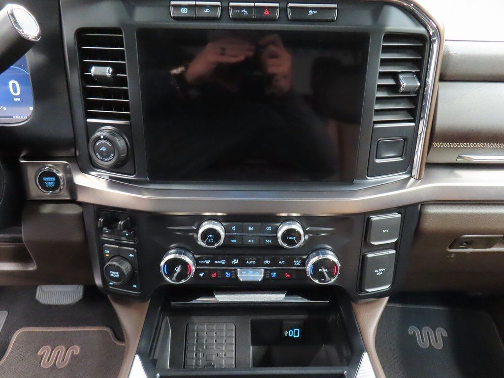 2024 Ford F-350 Super Duty 4x4 Crew Cab King Ranch SRW Fond du Lac WI 2024 Ford F-350 Super Duty 4x4 Crew Cab King Ranch SRW Fond du Lac WI