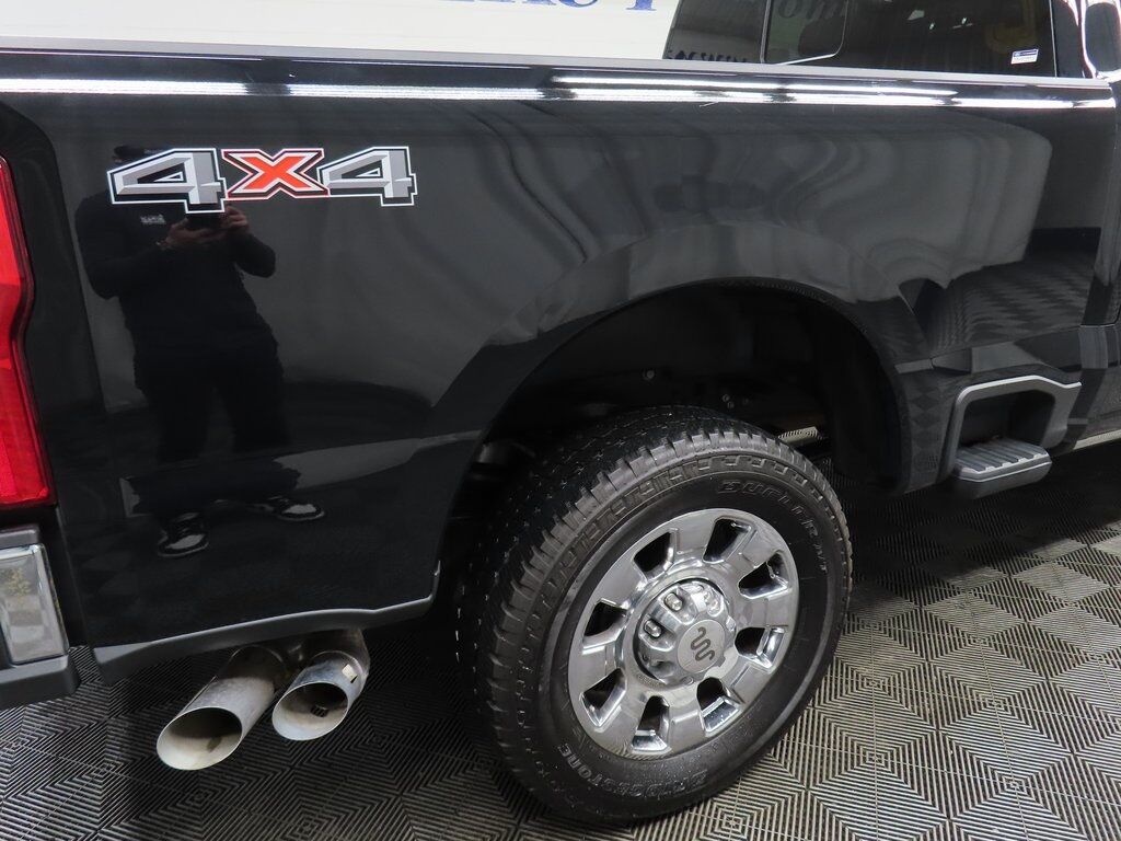 2024 Ford F-350 Super Duty 4x4 Crew Cab King Ranch SRW Fond du Lac WI 2024 Ford F-350 Super Duty 4x4 Crew Cab King Ranch SRW Fond du Lac WI