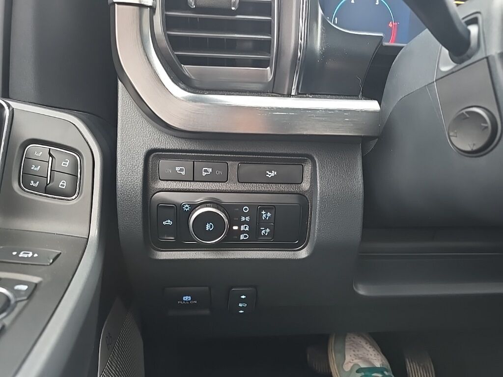 2024 Ford F-350 Super Duty 4x4 Crew Cab Lariat SRW Minocqua WI 2024 Ford F-350 Super Duty 4x4 Crew Cab Lariat SRW Minocqua WI