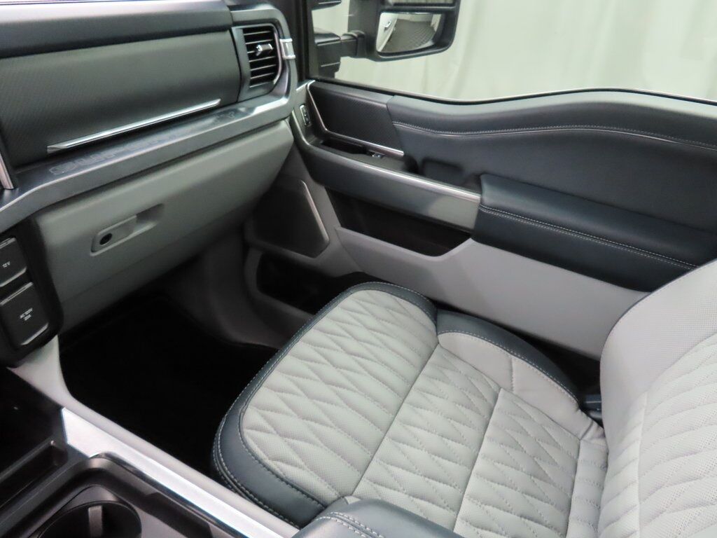 2024 Ford F-350 Super Duty 4x4 Crew Cab Limited SRW Fond du Lac WI 2024 Ford F-350 Super Duty 4x4 Crew Cab Limited SRW Fond du Lac WI