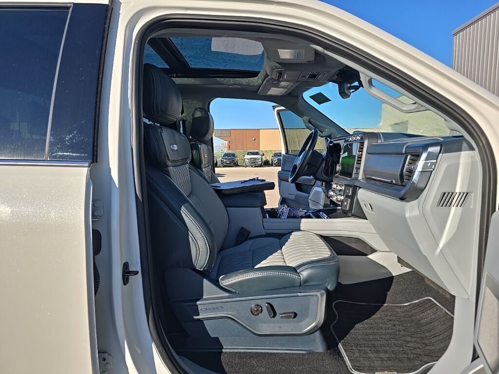 2024 Ford F-450 Super Duty 4x4 Crew Cab Limited DRW Fond du Lac WI 2024 Ford F-450 Super Duty 4x4 Crew Cab Limited DRW Fond du Lac WI