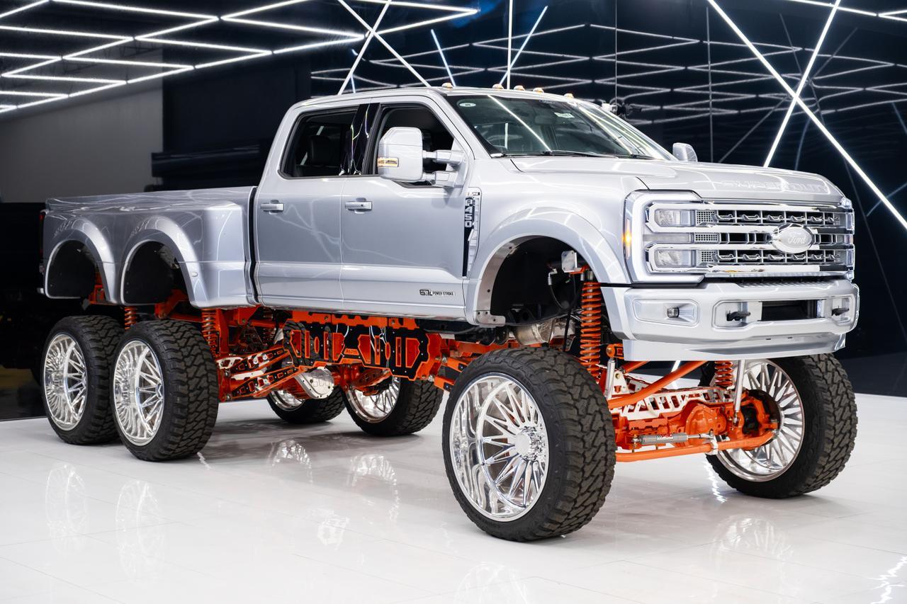 2024 Ford F-450 Super Duty Chassis Cab's photo