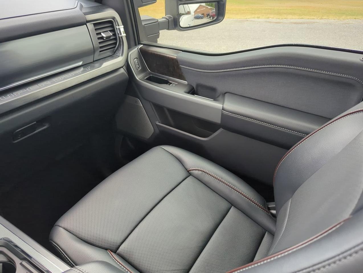 2024 Ford Super Duty F-250 SRW LARIAT Appleton WI