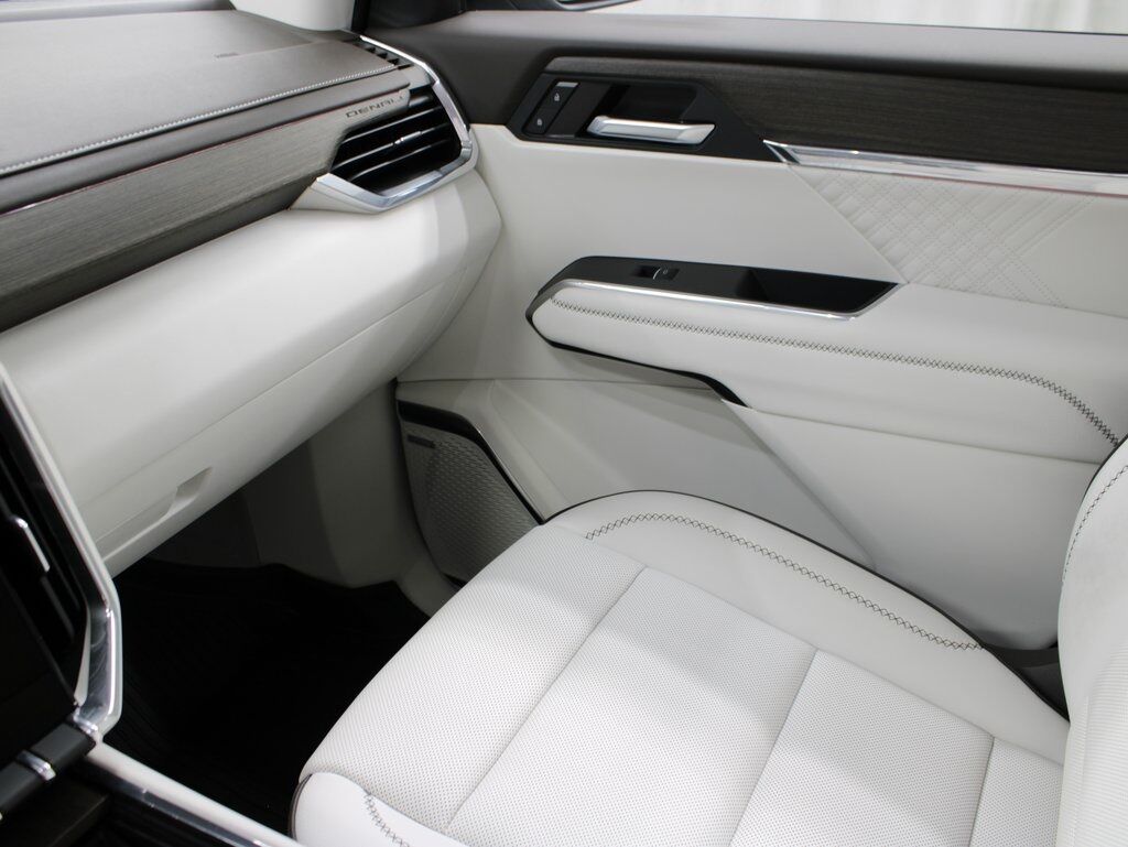 2024 GMC Acadia Denali AWD Fond du Lac WI 2024 GMC Acadia Denali AWD Fond du Lac WI