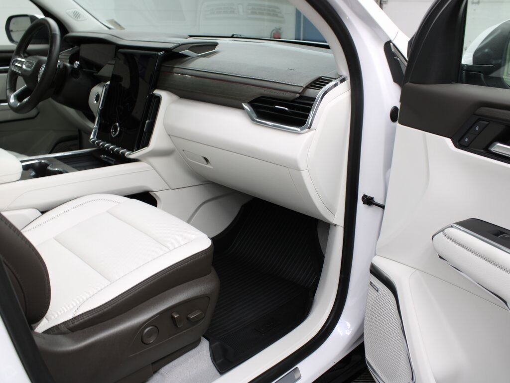 2024 GMC Acadia Denali AWD Fond du Lac WI 2024 GMC Acadia Denali AWD Fond du Lac WI