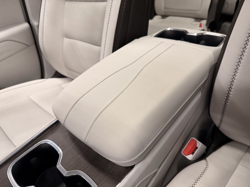 2024 GMC Acadia Denali AWD Minocqua WI 2024 GMC Acadia Denali AWD Minocqua WI