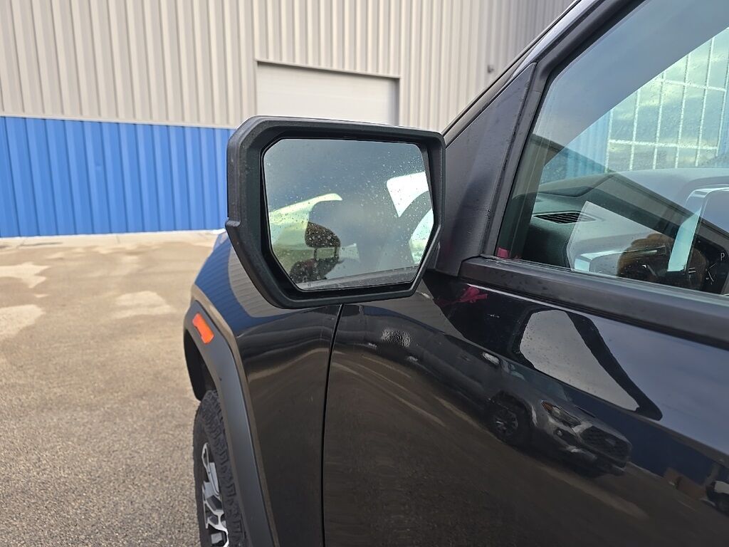 2024 GMC Canyon 4x4 Crew Cab AT4 Fond du Lac WI 2024 GMC Canyon 4x4 Crew Cab AT4 Fond du Lac WI