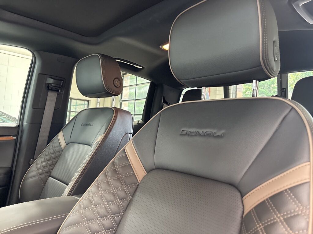 2024 GMC Canyon 4x4 Crew Cab Denali Fond du Lac WI 2024 GMC Canyon 4x4 Crew Cab Denali Fond du Lac WI