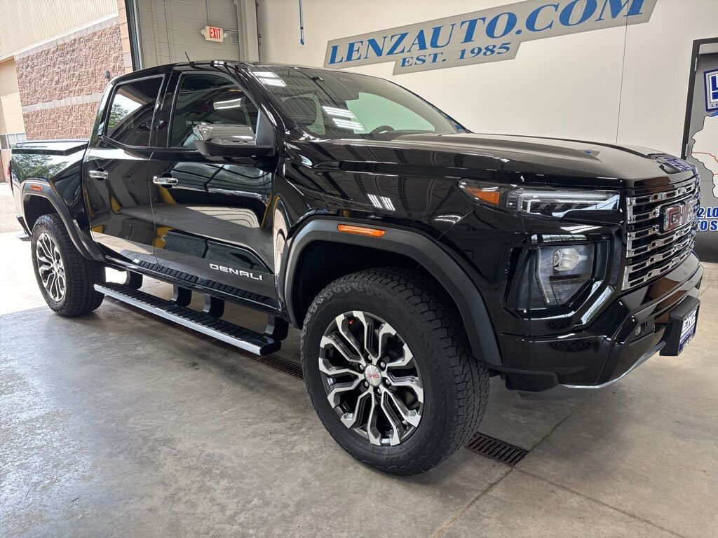 2024 GMC Canyon 4x4 Crew Cab Denali Fond du Lac WI 2024 GMC Canyon 4x4 Crew Cab Denali Fond du Lac WI