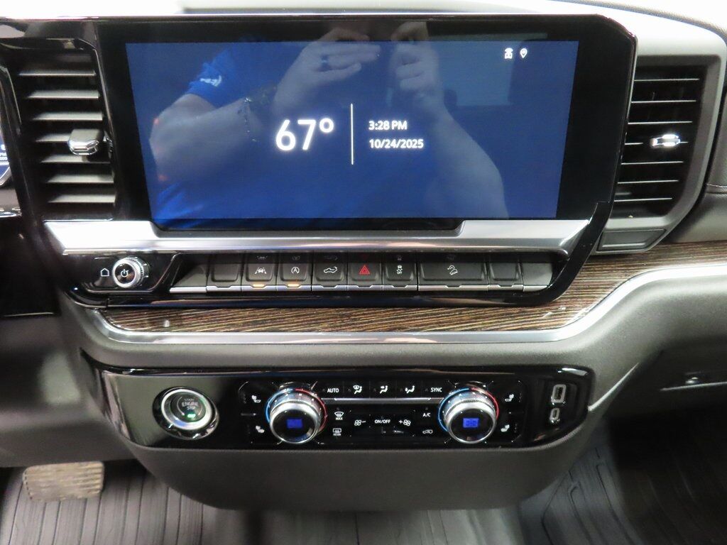 2024 GMC Sierra 1500 4x4 Crew Cab Elevation Fond du Lac WI 2024 GMC Sierra 1500 4x4 Crew Cab Elevation Fond du Lac WI