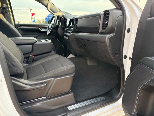 2024 GMC Sierra 1500 SLE Grande Prairie AB 2024 GMC Sierra 1500 SLE Grande Prairie AB