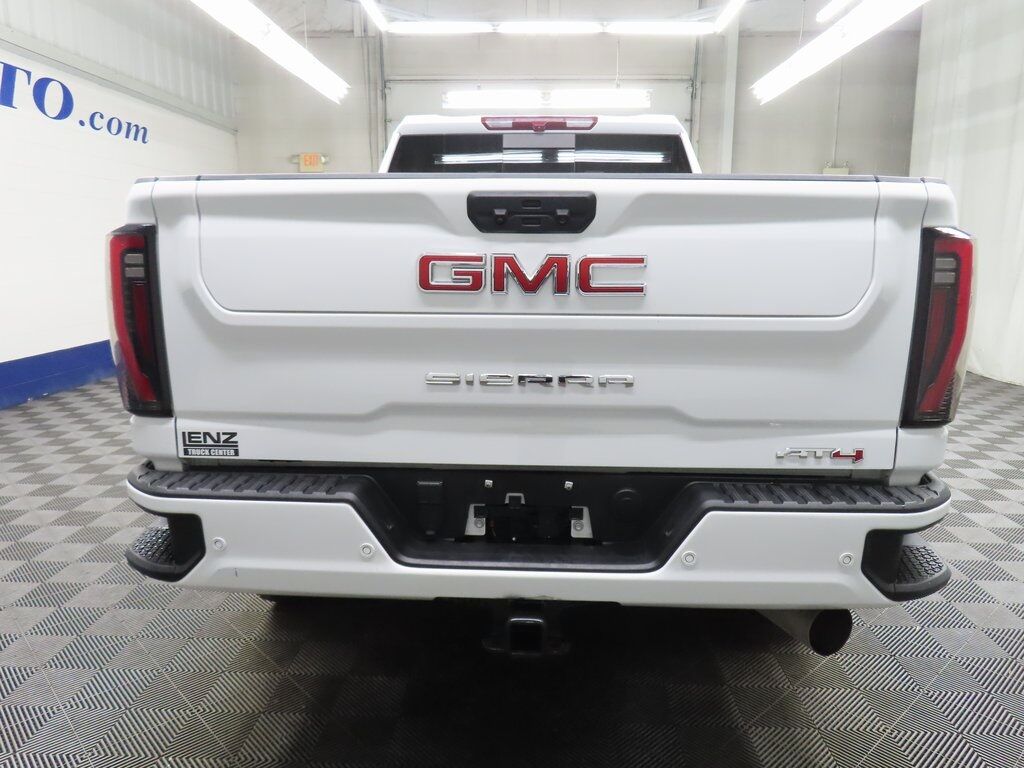 2024 GMC Sierra 2500HD 4x4 Crew Cab AT4 Fond du Lac WI 2024 GMC Sierra 2500HD 4x4 Crew Cab AT4 Fond du Lac WI