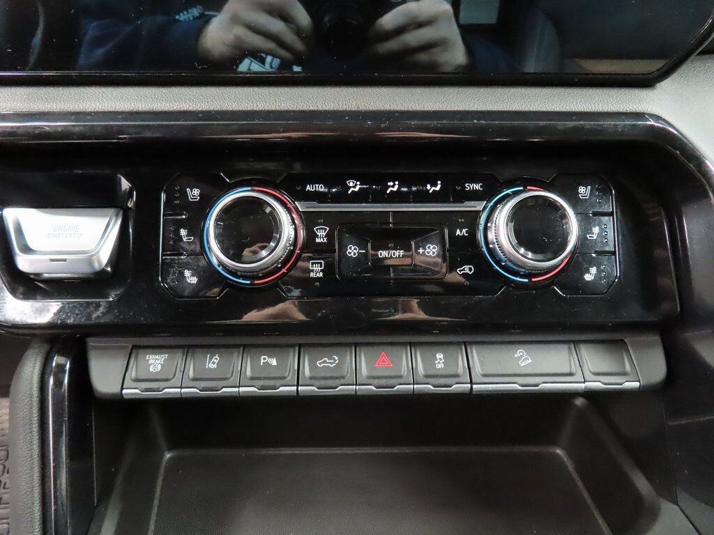 2024 GMC Sierra 2500HD 4x4 Crew Cab AT4 Fond du Lac WI 2024 GMC Sierra 2500HD 4x4 Crew Cab AT4 Fond du Lac WI