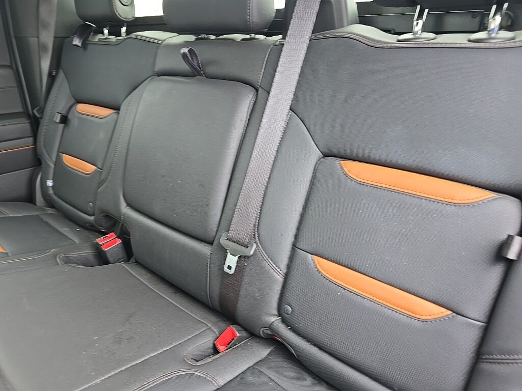 2024 GMC Sierra 2500HD 4x4 Crew Cab AT4 Fond du Lac WI 2024 GMC Sierra 2500HD 4x4 Crew Cab AT4 Fond du Lac WI