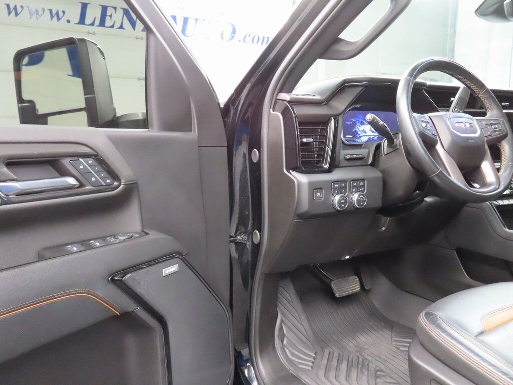 2024 GMC Sierra 2500HD 4x4 Crew Cab AT4 Fond du Lac WI 2024 GMC Sierra 2500HD 4x4 Crew Cab AT4 Fond du Lac WI