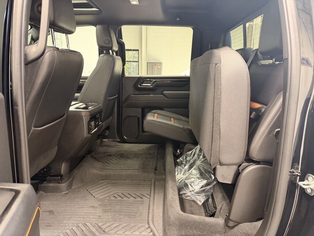 2024 GMC Sierra 2500HD 4x4 Crew Cab AT4 Minocqua WI 2024 GMC Sierra 2500HD 4x4 Crew Cab AT4 Minocqua WI