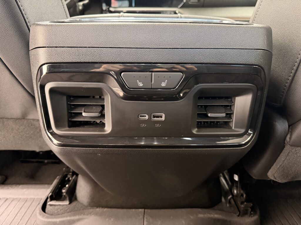 2024 GMC Sierra 2500HD 4x4 Crew Cab AT4 Minocqua WI 2024 GMC Sierra 2500HD 4x4 Crew Cab AT4 Minocqua WI