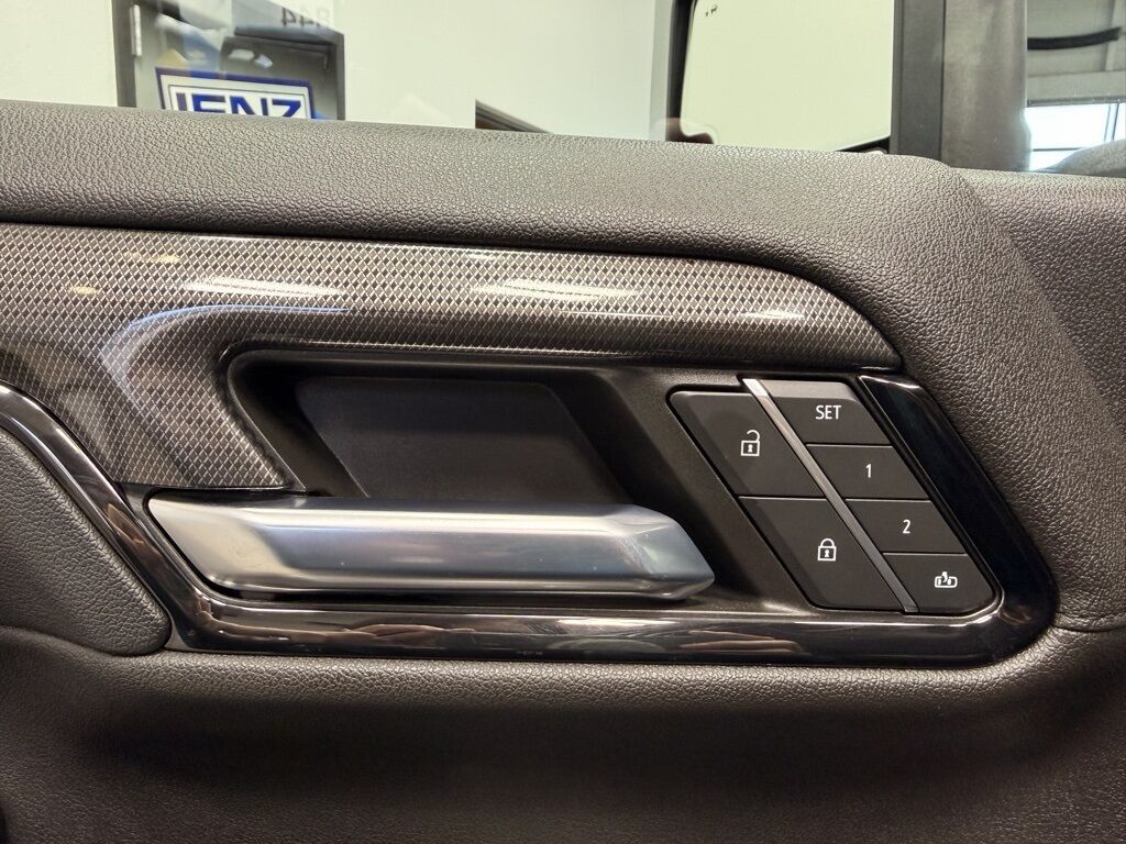 2024 GMC Sierra 2500HD 4x4 Crew Cab AT4 Minocqua WI 2024 GMC Sierra 2500HD 4x4 Crew Cab AT4 Minocqua WI