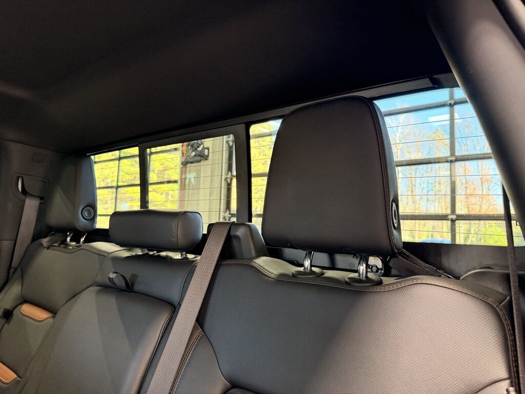 2024 GMC Sierra 2500HD 4x4 Crew Cab AT4 Minocqua WI 2024 GMC Sierra 2500HD 4x4 Crew Cab AT4 Minocqua WI