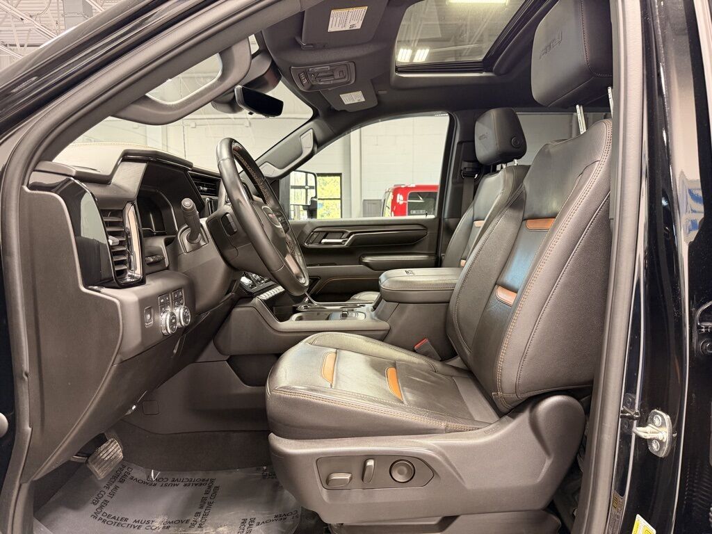 2024 GMC Sierra 2500HD 4x4 Crew Cab AT4 Minocqua WI 2024 GMC Sierra 2500HD 4x4 Crew Cab AT4 Minocqua WI