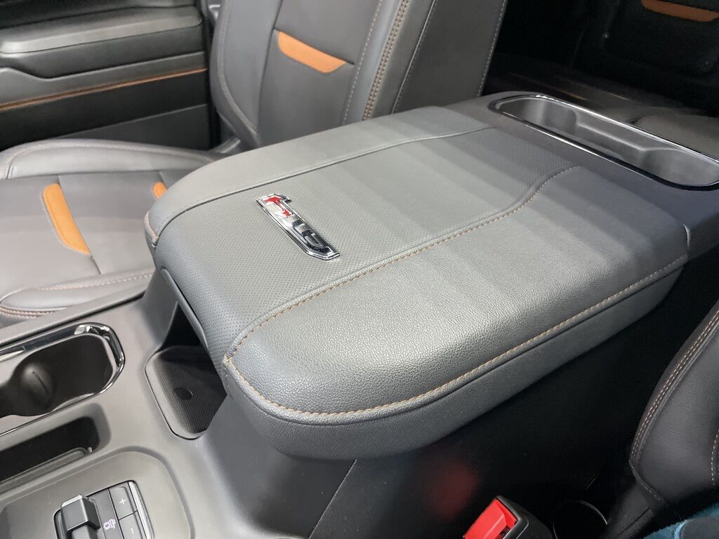 2024 GMC Sierra 2500HD 4x4 Crew Cab AT4 Minocqua WI 2024 GMC Sierra 2500HD 4x4 Crew Cab AT4 Minocqua WI