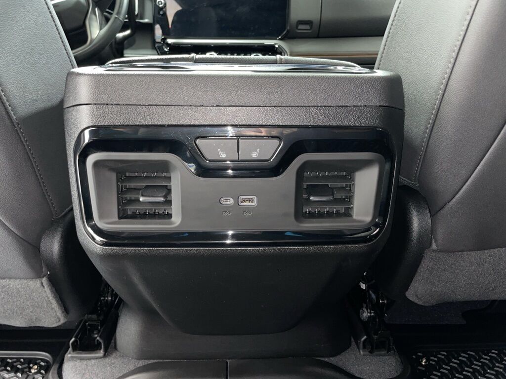 2024 GMC Sierra 2500HD 4x4 Crew Cab AT4 Minocqua WI 2024 GMC Sierra 2500HD 4x4 Crew Cab AT4 Minocqua WI