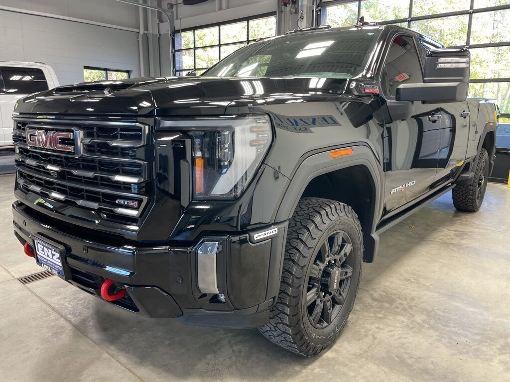 2024 GMC Sierra 2500HD 4x4 Crew Cab AT4 Minocqua WI 2024 GMC Sierra 2500HD 4x4 Crew Cab AT4 Minocqua WI