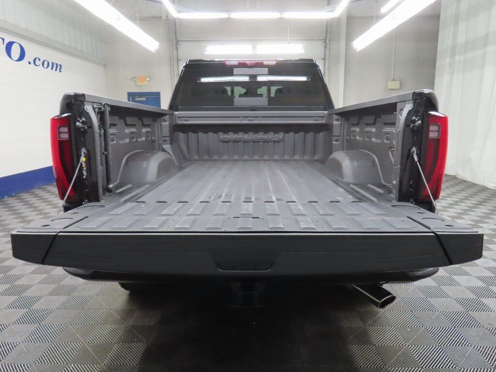 2024 GMC Sierra 2500HD 4x4 Crew Cab Denali Fond du Lac WI 2024 GMC Sierra 2500HD 4x4 Crew Cab Denali Fond du Lac WI