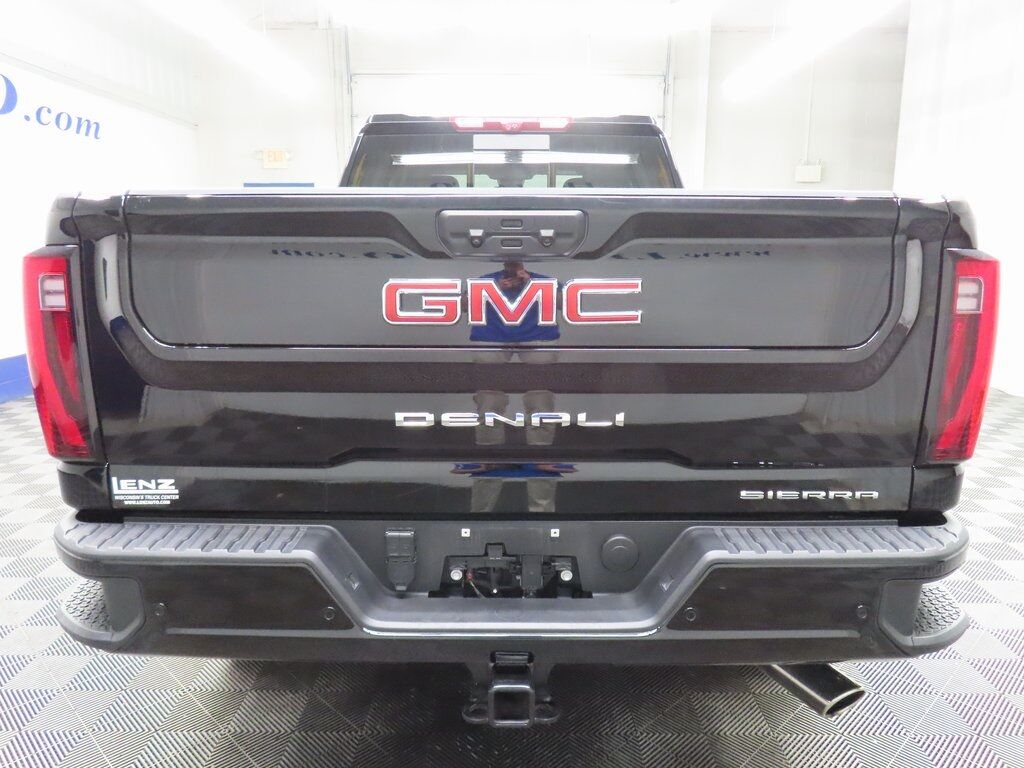 2024 GMC Sierra 2500HD 4x4 Crew Cab Denali Fond du Lac WI 2024 GMC Sierra 2500HD 4x4 Crew Cab Denali Fond du Lac WI