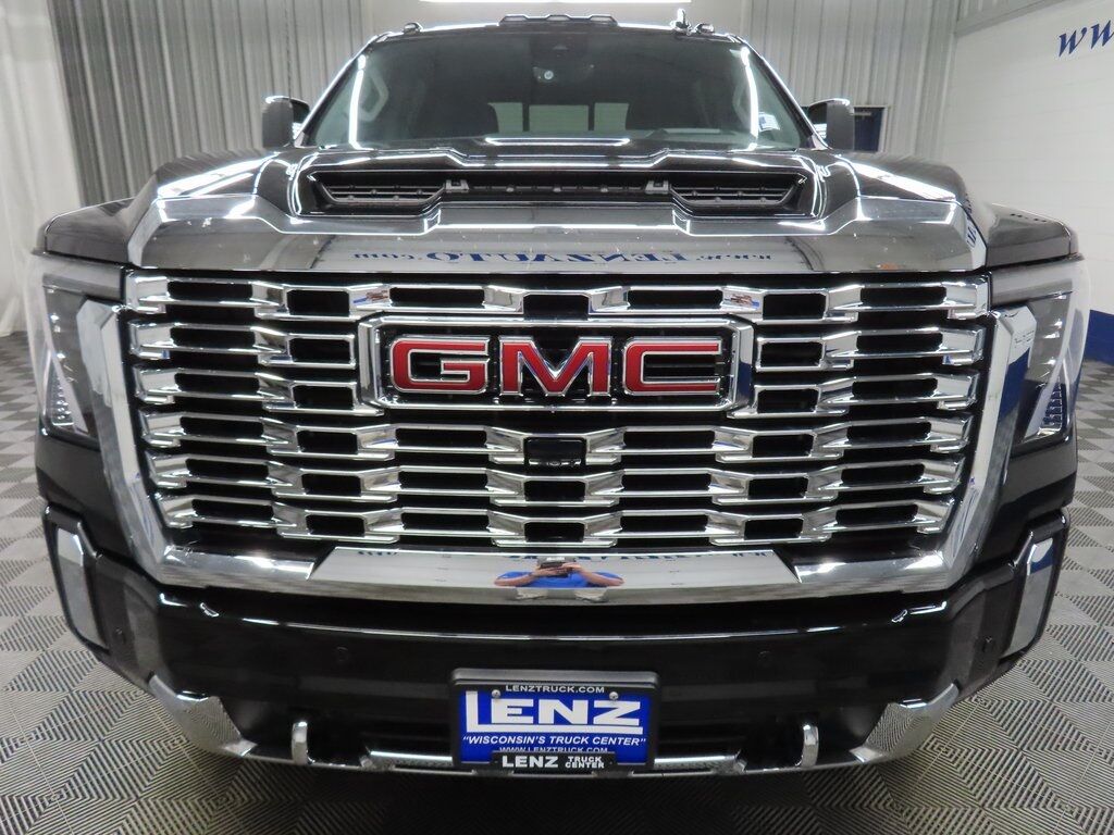 2024 GMC Sierra 2500HD 4x4 Crew Cab Denali Fond du Lac WI 2024 GMC Sierra 2500HD 4x4 Crew Cab Denali Fond du Lac WI
