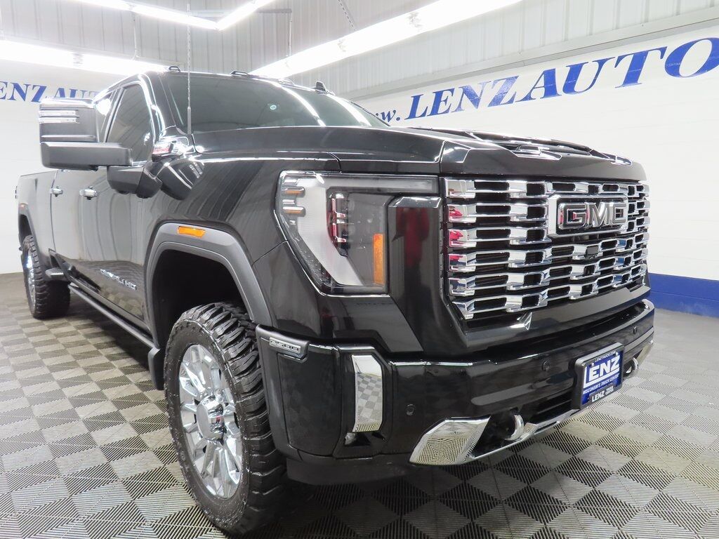 2024 GMC Sierra 2500HD 4x4 Crew Cab Denali Fond du Lac WI 2024 GMC Sierra 2500HD 4x4 Crew Cab Denali Fond du Lac WI