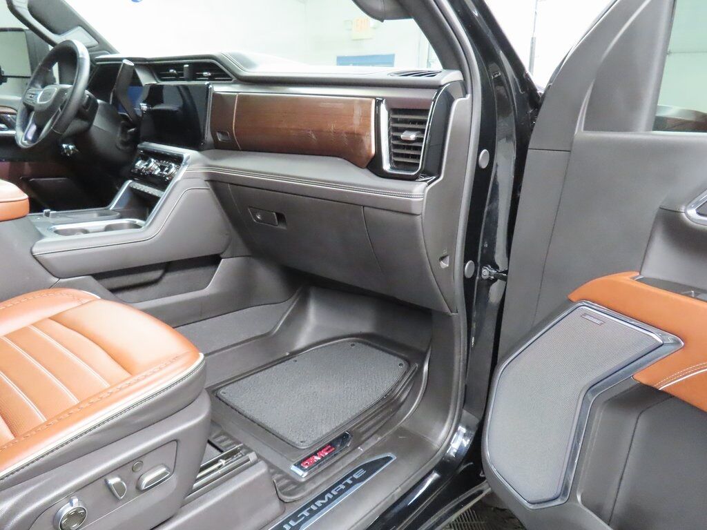 2024 GMC Sierra 2500HD 4x4 Crew Cab Denali Ultimate Fond du Lac WI