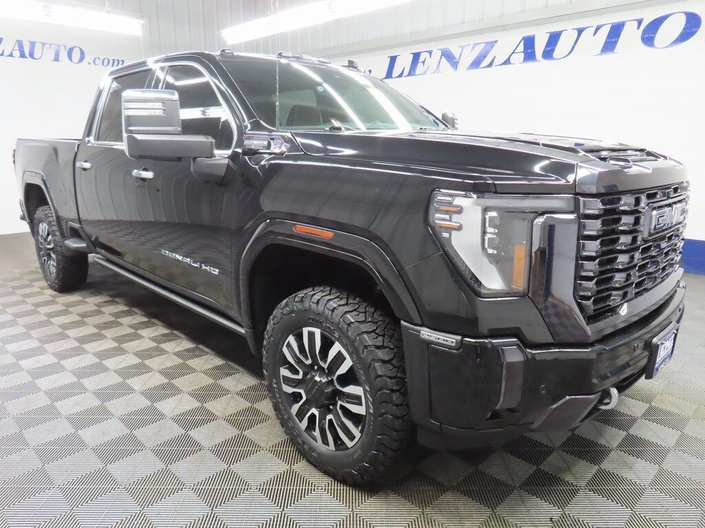 2024 GMC Sierra 2500HD 4x4 Crew Cab Denali Ultimate Fond du Lac WI
