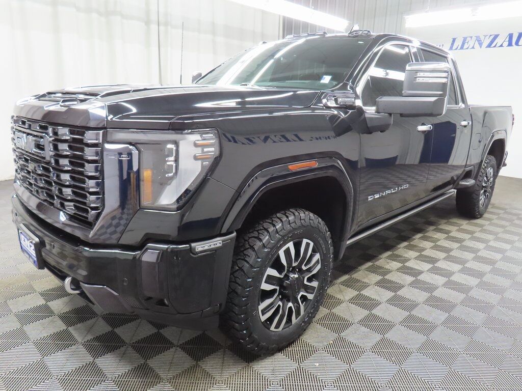 2024 GMC Sierra 2500HD 4x4 Crew Cab Denali Ultimate Fond du Lac WI
