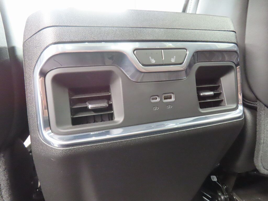 2024 GMC Sierra 2500HD 4x4 Crew Cab Denali Ultimate Fond du Lac WI 2024 GMC Sierra 2500HD 4x4 Crew Cab Denali Ultimate Fond du Lac WI