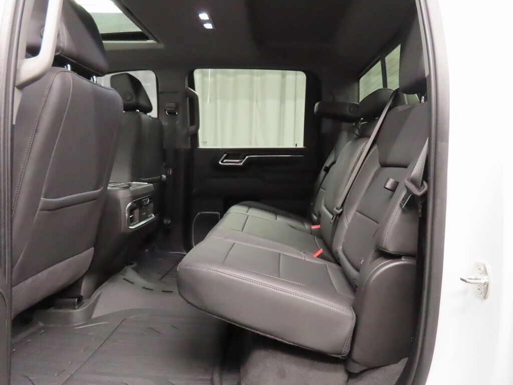 2024 GMC Sierra 2500HD 4x4 Crew Cab SLT Fond du Lac WI 2024 GMC Sierra 2500HD 4x4 Crew Cab SLT Fond du Lac WI