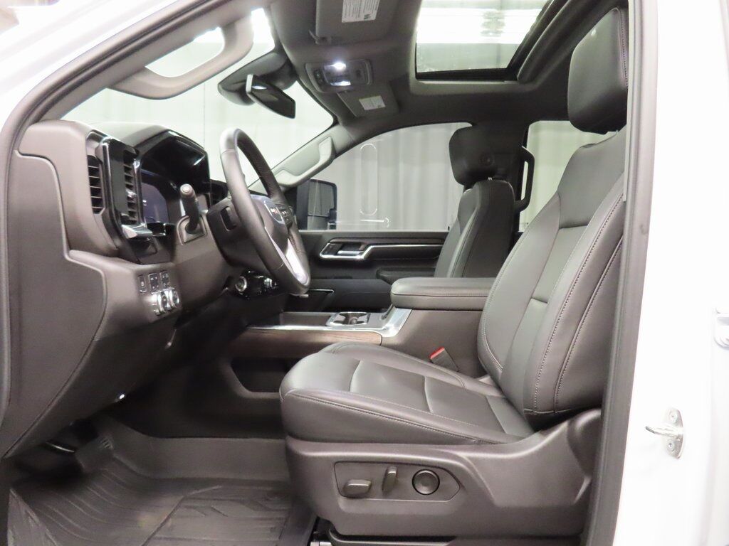 2024 GMC Sierra 2500HD 4x4 Crew Cab SLT Fond du Lac WI 2024 GMC Sierra 2500HD 4x4 Crew Cab SLT Fond du Lac WI